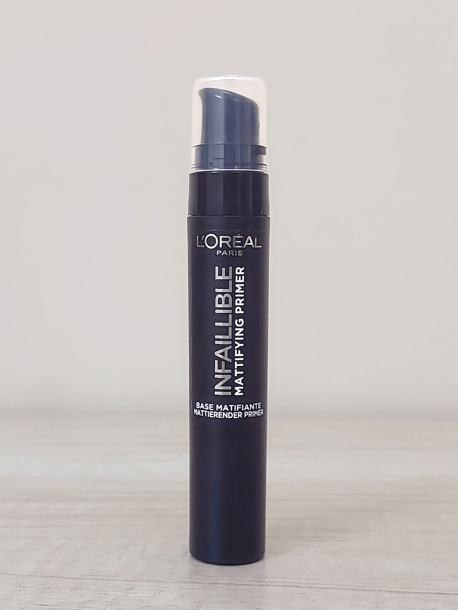 L'Oreal Infallible Mattifying Primer - Infinite Beauty