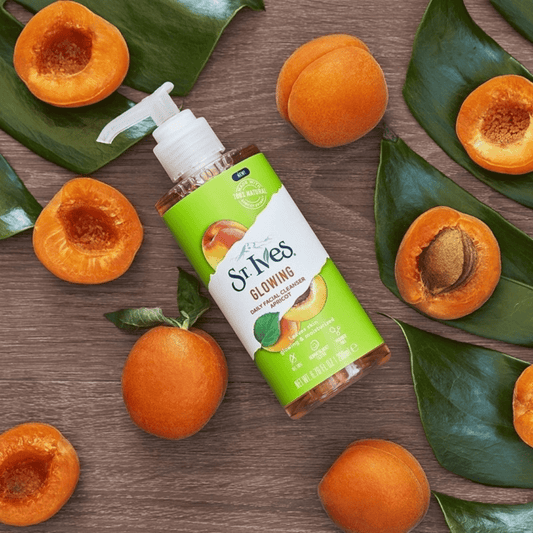 St Ives Glowing Daily Facial Cleanser Apricot 200ml - Infinite Beauty