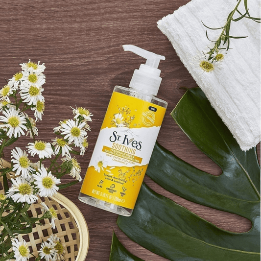 St lves Soothing Daily Facial Cleanser Chamomile 200ml - Infinite Beauty