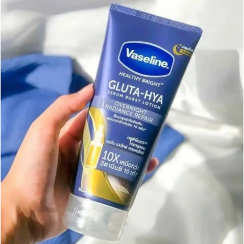 Vaseline - Gluta-HYA Serum Burst lotion Overnight Radiance Repair - 330ml